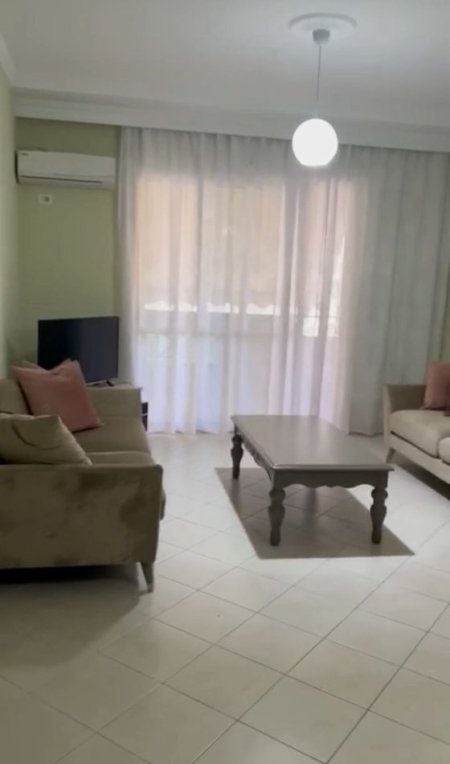 Tirane, jepet me qera apartament 1+1+Ballkon Kati 5, 74 m² 600 € (vasil shanto)