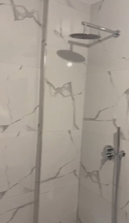 Tirane, jepet me qera apartament 1+1+Ballkon Kati 5, 74 m² 600 € (vasil shanto)