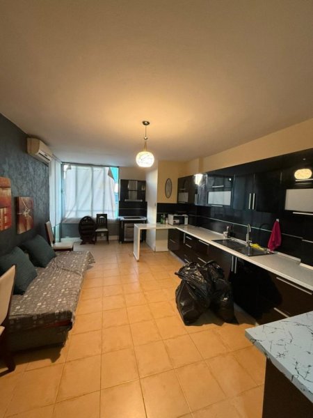 Tirane, jepet me qera apartament 2+1 Kati 5, 105 m² 700 € (komuna e parisit)
