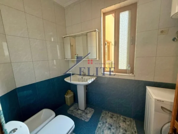 Tirane, jepet me qera apartament 3+1+Aneks+Ballkon Kati 8, 120 m² 600 € 