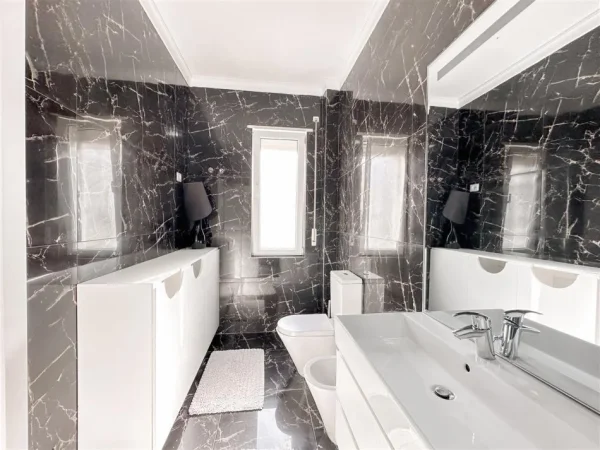 Tirane, shitet apartament 3+1+Aneks+Ballkon Kati 3, 123 m² 250.000 € (KOPSHTI BOTANIK)