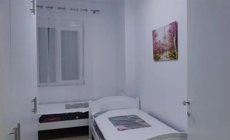 Tirane, jepet me qera apartament 2+1 Kati 9, 80 m² 450 € (misto mame)