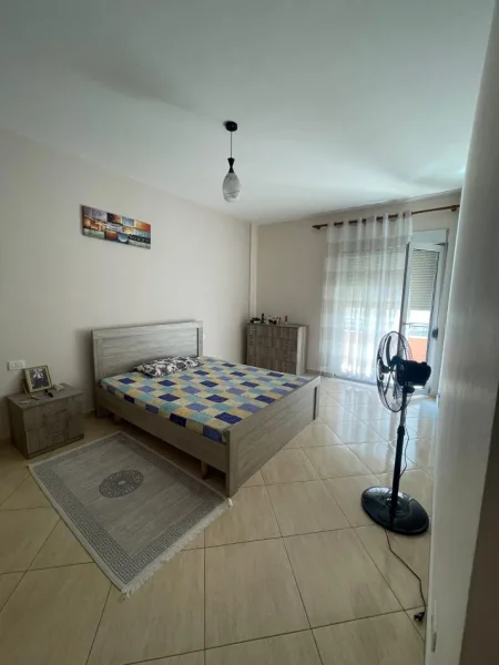 Tirane, jepet me qera apartament 2+1+Ballkon Kati 2, 120 m² 620 € (DON BOSKO)