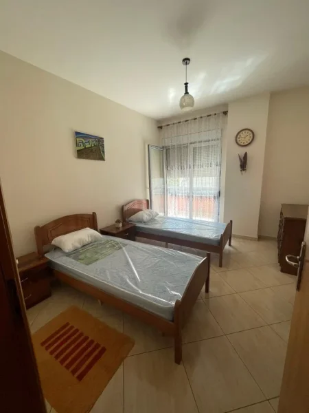 Tirane, jepet me qera apartament 2+1+Ballkon Kati 2, 120 m² 620 € (DON BOSKO)