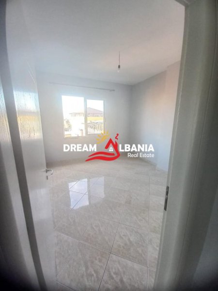 Tirane, jepet me qera apartament 2+1+Ballkon Kati 4, 100 m² 300 € (Prane Ardeno – Kashar - ID 42215161)