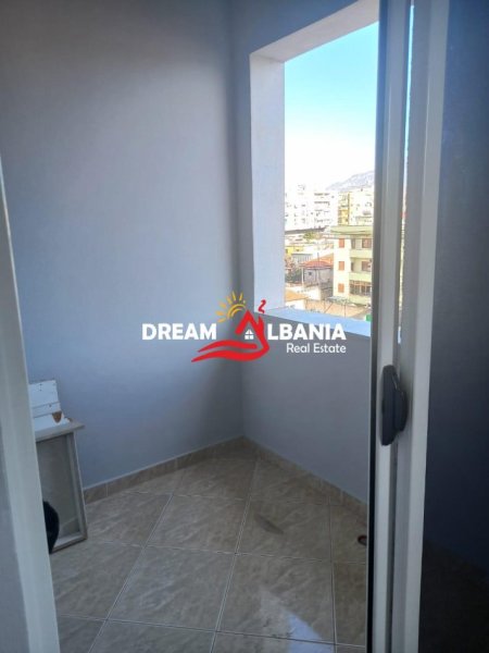 Tirane, jepet me qera apartament 2+1+Ballkon Kati 4, 100 m² 300 € (Prane Ardeno – Kashar - ID 42215161)