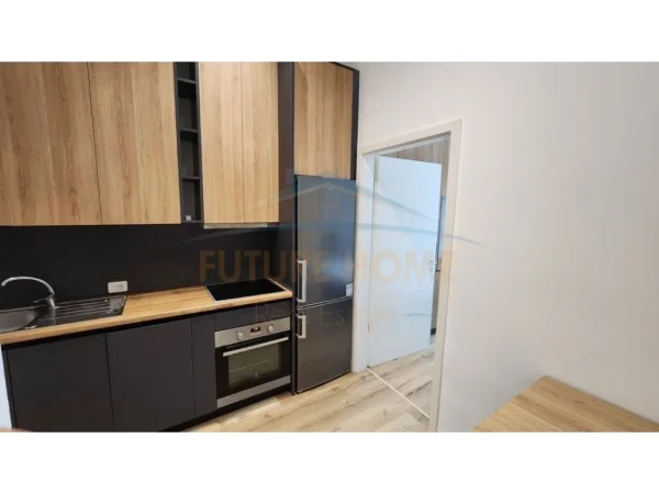 Shitet, Apartament 1+1, Kompleksi Kontakt (Magnet) 21 Dhjetori, Tiranë