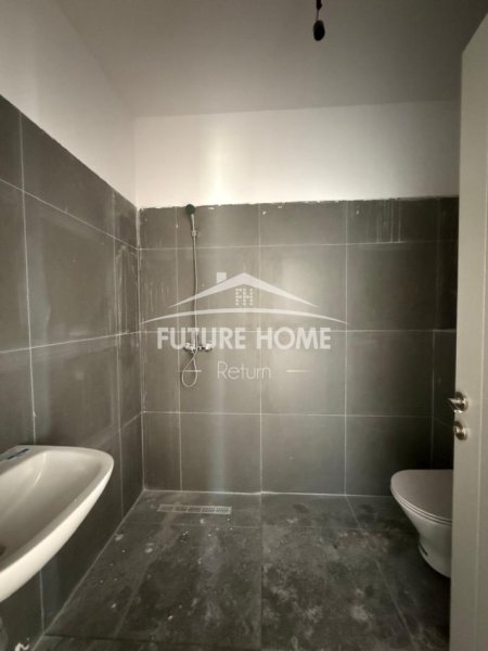 Tirane, shitet apartament 2+1 Rruga Sadik Petrela