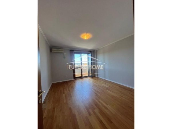 Tirane, shitet apartament 2+1+Ballkon Kati 7, 109 m² 175.000 € (KINOSTUDIO TIRANE)