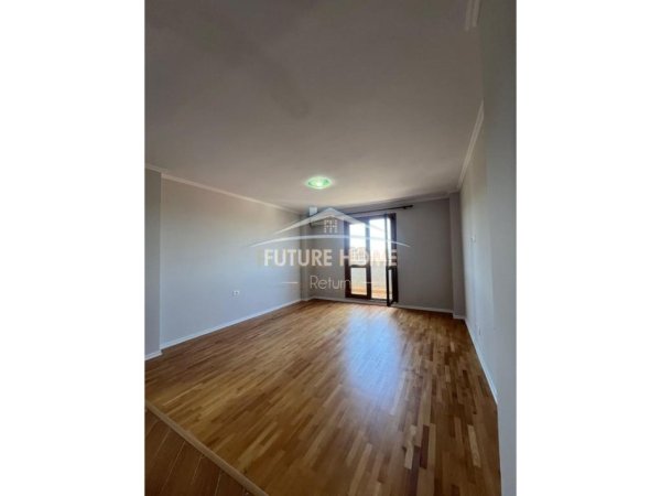 Tirane, shitet apartament 2+1+Ballkon Kati 7, 109 m² 175.000 € (KINOSTUDIO TIRANE)