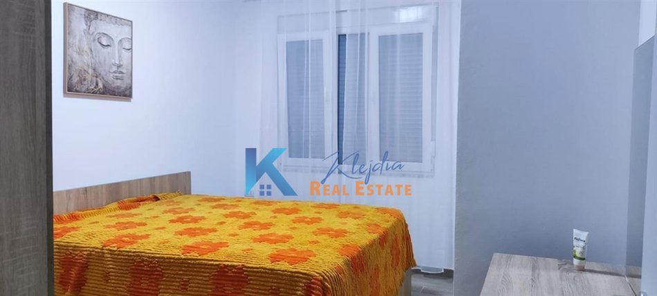 Tirane, jap me qera apartament 2+1+Ballkon Kati 9, 80 m² 450 € (Misto Mame, afer hotel 7777)