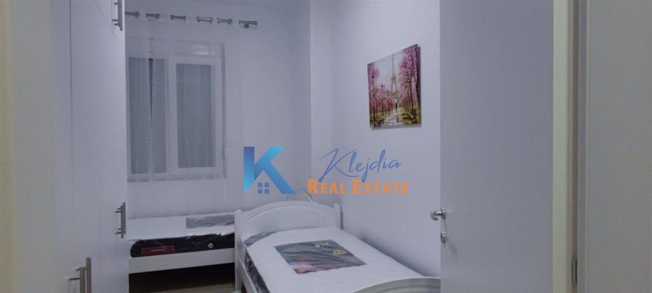 Tirane, jap me qera apartament 2+1+Ballkon Kati 9, 80 m² 450 € (Misto Mame, afer hotel 7777)