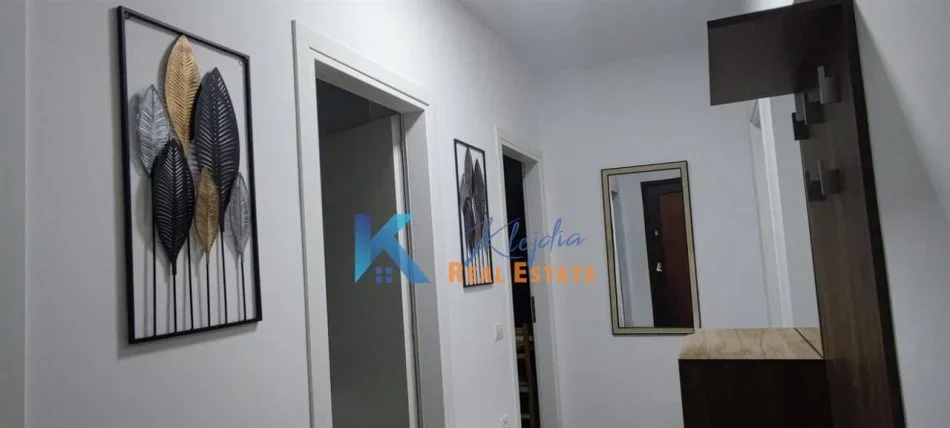 Tirane, jap me qera apartament 2+1+Ballkon Kati 9, 80 m² 450 € (Misto Mame, afer hotel 7777)