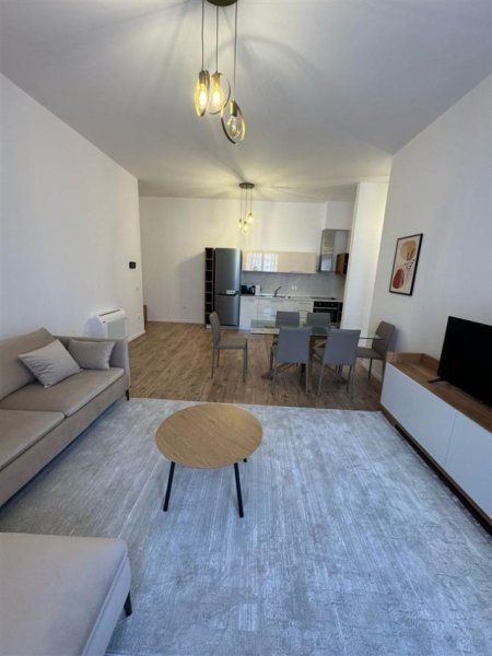 Tirane, jepet me qera apartament 1+1 Kati 4, 70 m² 700 € (DELIJORGJI)