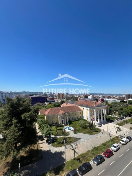 Tirane, shitet apartament 2+1 Kati 7, 109 m² 175.000 € (Kinostudio)