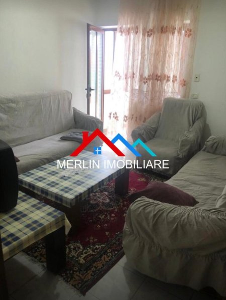 Tirane, jepet me qera apartament 2+1+Ballkon Kati 2, 90 m² 350 € (RRUGA NIKO AVRAMI)