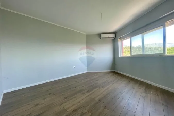 Tirane, shes apartament 2+1+Aneks+Ballkon Kati 3, 124 m² 123.900 € (fresk)