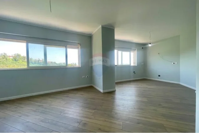 Tirane, shes apartament 2+1+Aneks+Ballkon Kati 3, 124 m² 123.900 € (fresk)