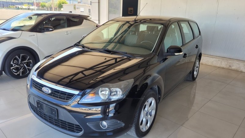 Tirane, shitet makine me portobagazh Ford focus 1.6 B+gaz Benzin+Gaz, e zeze manuale Kondicioner 196.000 km 3.200 €