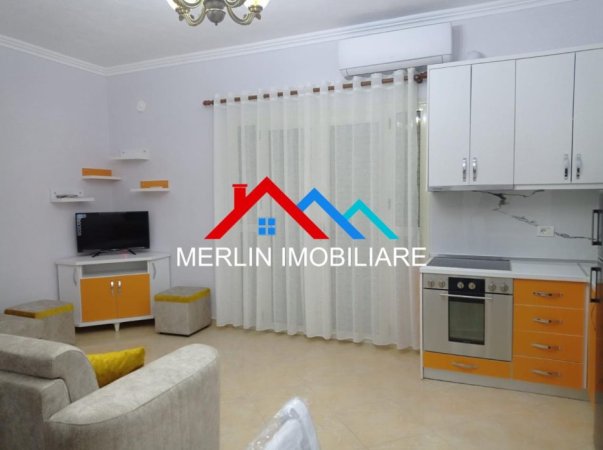 Tirane, jepet me qera apartament 2+1+Ballkon Kati 2, 92 m² 480 € (RRUGA XHANFIZE KEKO)