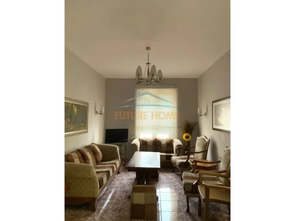 0683487469 Tirane, jepet me qera apartament 1+1+Ballkon Kati 3, 55 m² 450 € (Myslym Shyri)