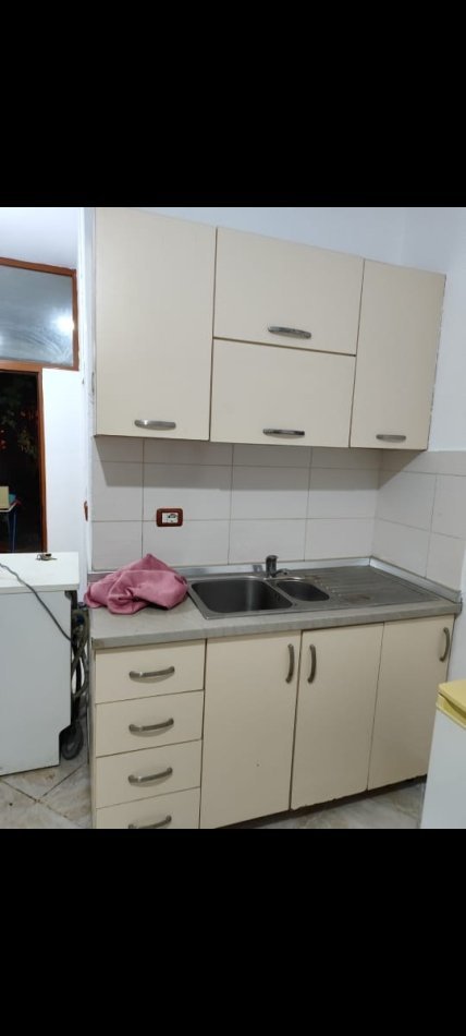 Tirane, jepet me qera garsonier 1+1 Kati 0, 180 € (Petrit Caslli)
