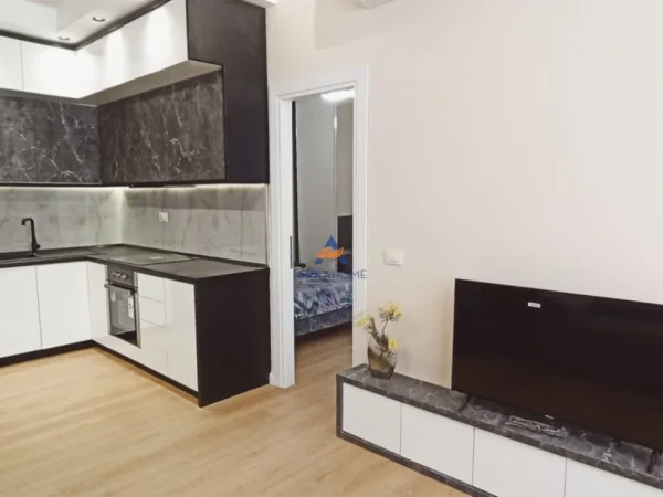 Tirane, shes apartament 2+1+Ballkon Kati 7, 88 m² 143.000 € (DRITAN HOXHA LAPRAKE)