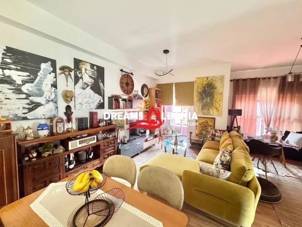 Tirane, shitet apartament 2+1+Ballkon Kati 8, 82 m² 130.000 € (Ne Ali Dem - ID 41211981)