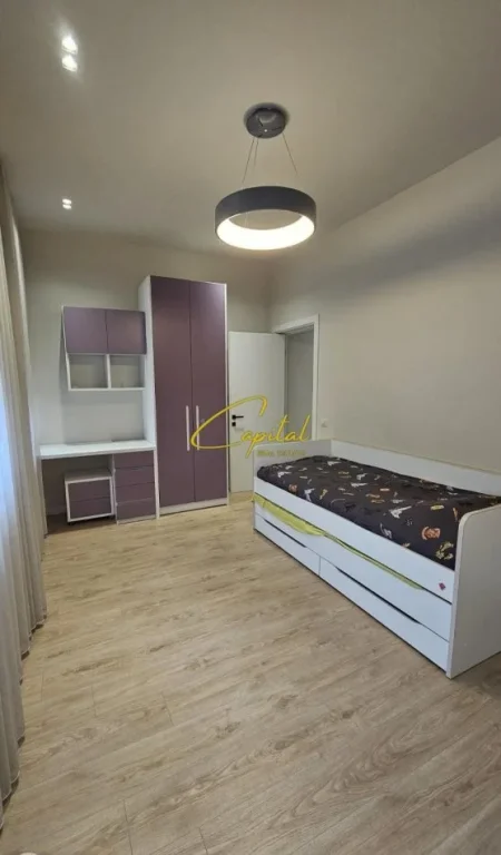 Tirane, shitet apartament 3+1 Kati 1, 135 m² 320.000 € (LIQENI I THATE)