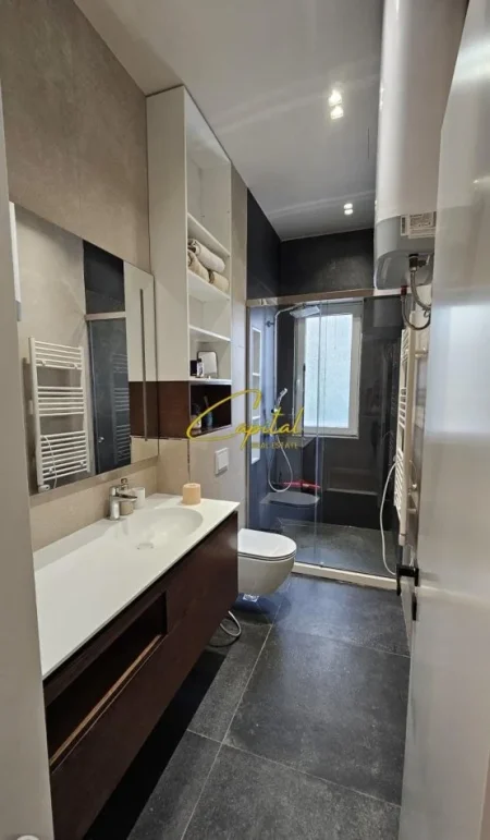 Tirane, shitet apartament 3+1 Kati 1, 135 m² 320.000 € (LIQENI I THATE)