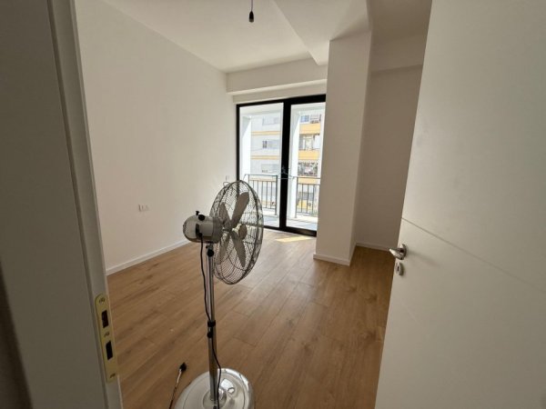 Tirane, jepet me qera apartament 2+1 Kati 3, 100 m² 500 € (ASTIR)