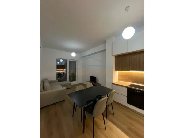 Tirane, shitet apartament 1+1 Kati 2, 61 m² 9.000.000 € 