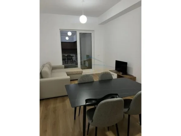 Tirane, shitet apartament 1+1 Kati 2, 61 m² 9.000.000 € 