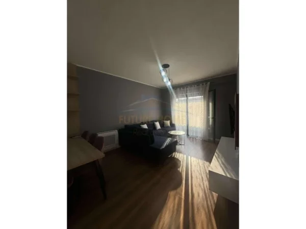 Tirane, jepet me qera apartament 2+1+Ballkon Kati 7, 108 m² 650 € (unaza re )   UNA54595