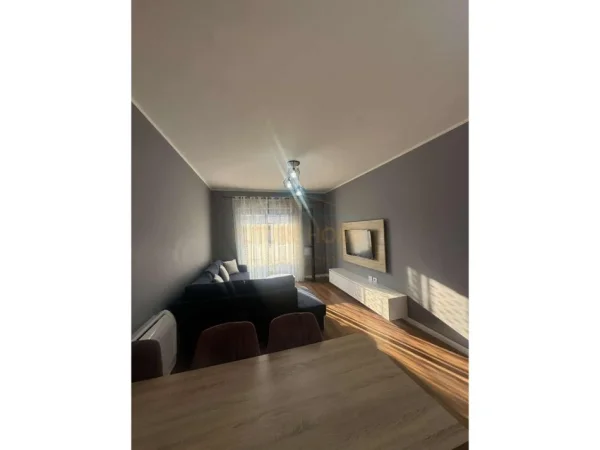 Tirane, jepet me qera apartament 2+1+Ballkon Kati 7, 108 m² 650 € (unaza re )   UNA54595