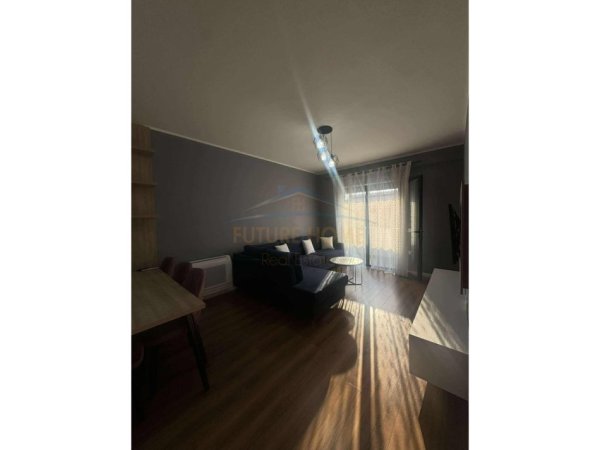 Tirane, jepet me qera apartament 2+1+Ballkon Kati 7, 108 m² 650 € (UNAZA RE)    UNA54595
