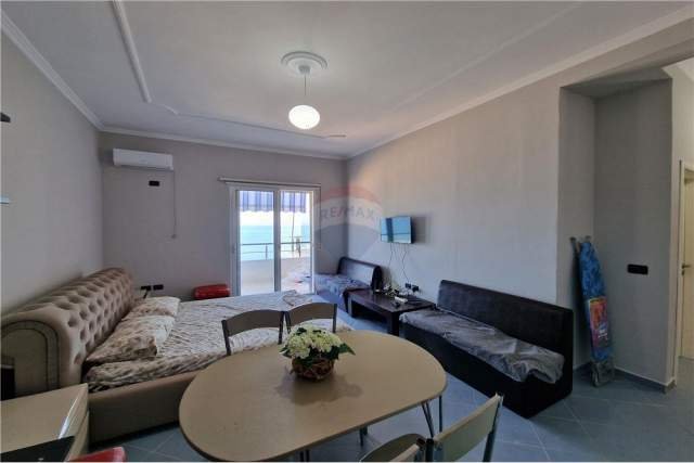 Vlore, shitet garsonier 1+1 Kati 5, 50 m² 59.000 Euro (Rruga Dhimiter Konomi)