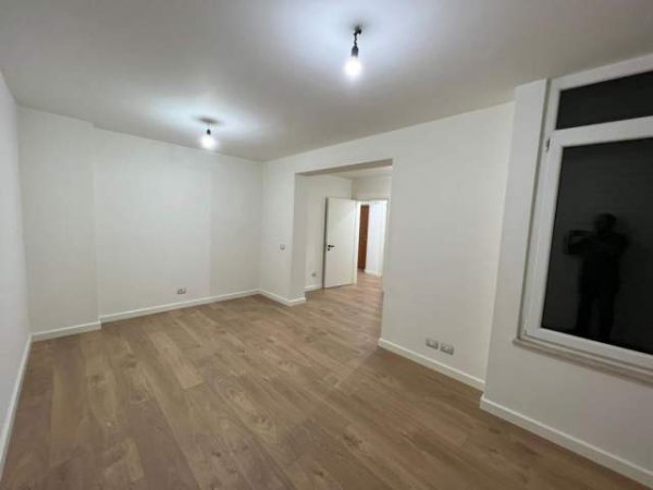 Tirane, jepet me qera Kati 3, 80 m² 700 Euro