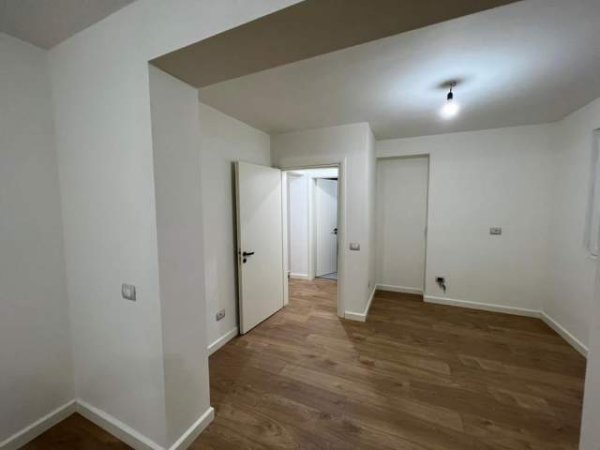 Tirane, jepet me qera Kati 3, 80 m² 700 Euro