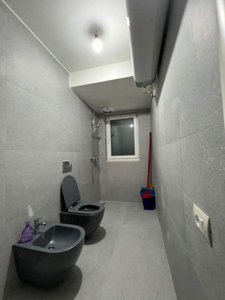 Tirane, jepet me qera Kati 3, 80 m² 700 Euro