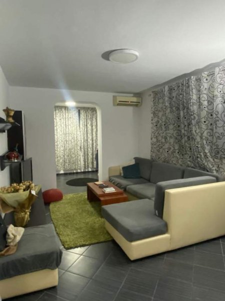 Tirane, jepet me qera apartament 2+1 Kati 3, 72 m² 400 Euro (Mine Peza)
