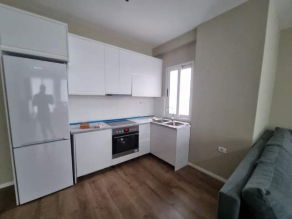 Tirane, jepet me qera apartament 2+1+BLK Kati 7, 110 m² 400 Euro (Yzberisht)