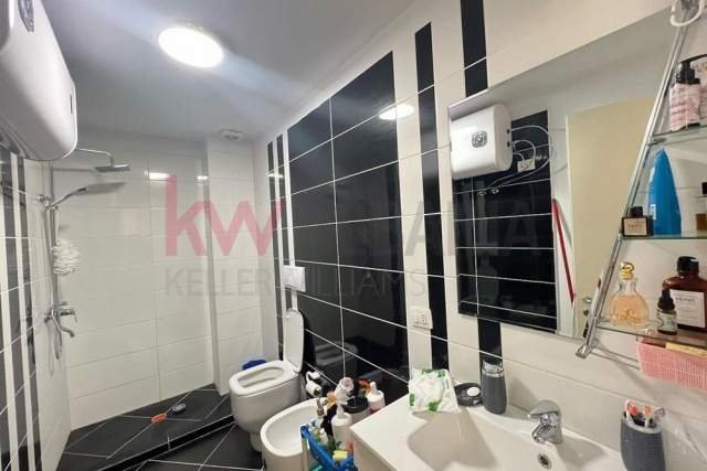 Tirane, jepet me qera apartament duplex 2 Katshe Kati 0, 165 m² 850 Euro (Kodra e Diellit)