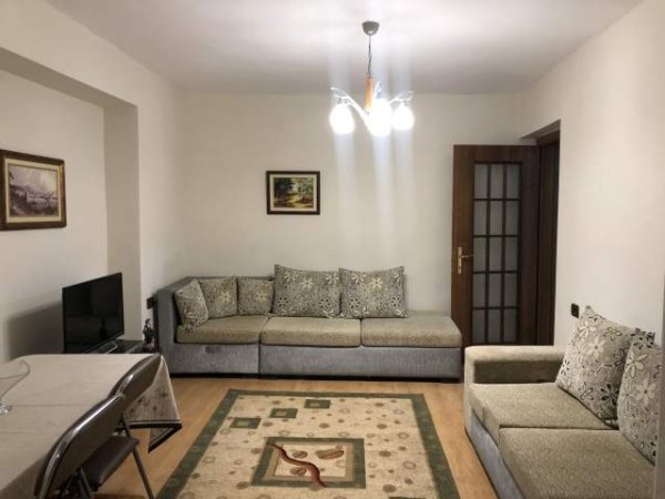 Tirane, jepet me qera apartament 2+1 Kati 3, 75 m² 350 Euro (Rruga Mine Peza)