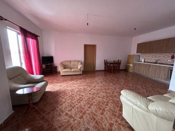Tirane, jepet me qera apartament 3+1+BLK Kati 6, 120 m² 300 Euro (Rruga 7 Nentori prane top chanel)