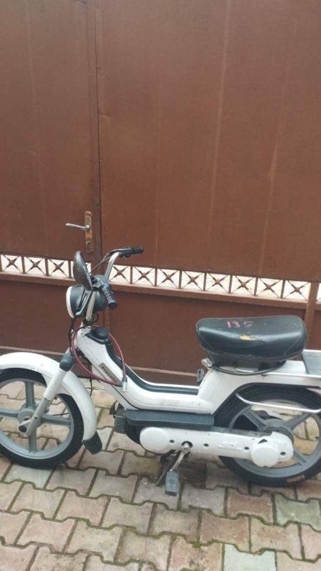 Tirane, shes Piaggio 2.500 Leke