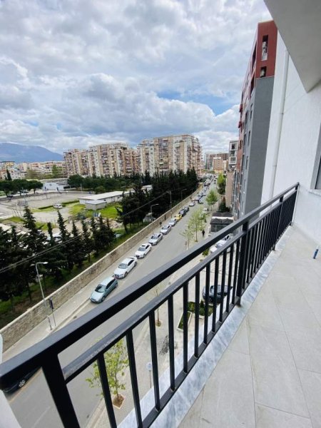 Tirane, jepet me qera apartament 2+1+BLK Kati 4, 98 m² 350 Euro (Rruga Egnatia, Don Bosko)