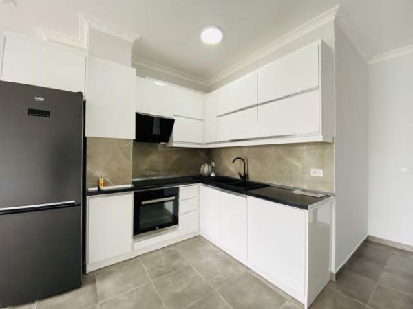 Tirane, jepet me qera apartament 2+1+BLK Kati 4, 98 m² 350 Euro (Rruga Egnatia, Don Bosko)
