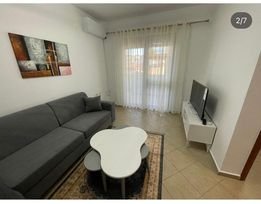 Tirane, jepet me qera apartament 1+1+BLK Kati 4, 67 m² 430 Euro (QENDER SELVIA)