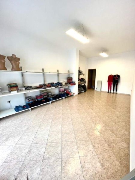 Dyqan me qera, Prane concord, rr. 5 maji, 500 €